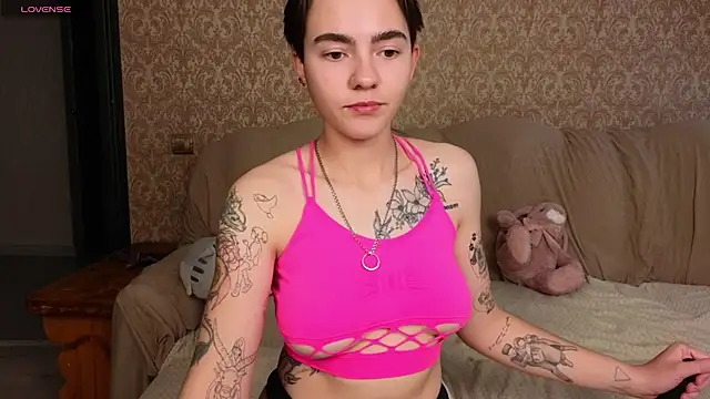 Watch yourfav0ritegirls live on EroticFlix - High definition streams