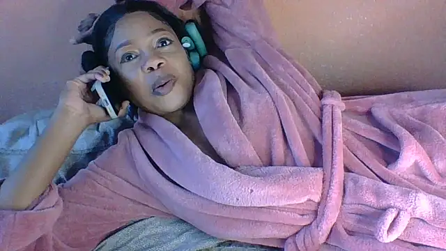 NAUGHTYSHALOTXX webcam