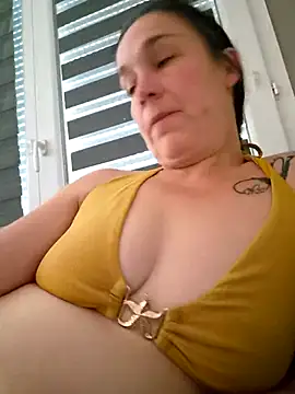 adelinegirly webcam