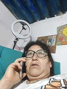 Watch clarita_01 live on EroticFlix - High definition streams