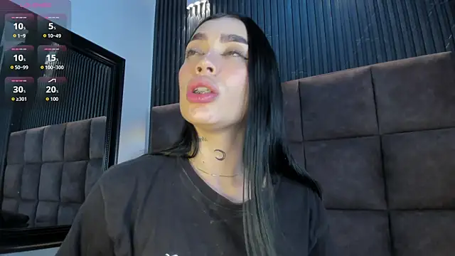 Watch Scarlet__Jones_ live on EroticFlix - High definition streams
