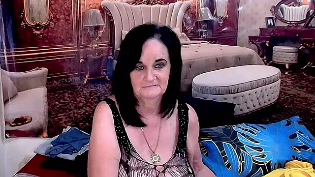 LuciousGrace webcam
