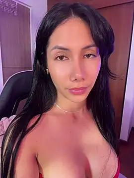 Watch ArianaReynoldss live on EroticFlix - High definition streams