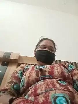 Menka_cut34 webcam