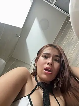 Watch lila_lain live on EroticFlix - High definition streams