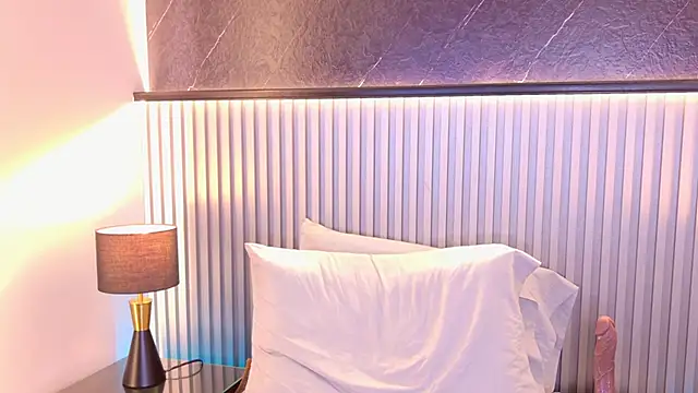 Watch annie_hawk live on EroticFlix - High definition streams