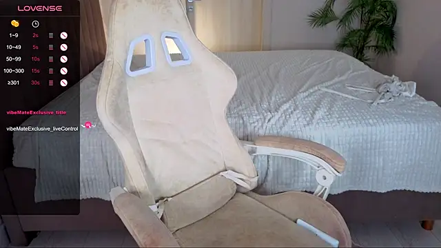 BlushingAngelita webcam