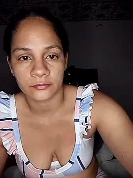 cieloo_777 webcam