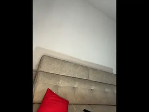 ItsPeachyCurl webcam