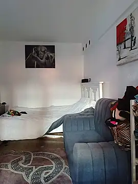 Naughty-niaa webcam