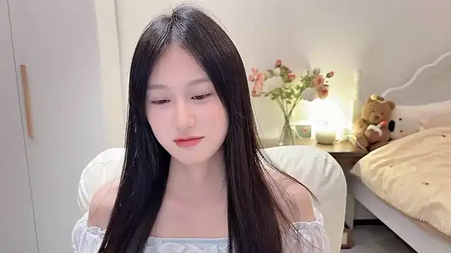 Hu-uzzzZ live cam