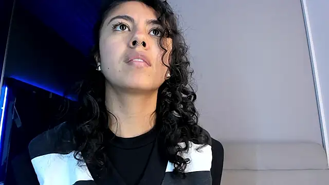 Watch Amareto_ live on EroticFlix - High definition streams