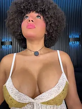 Watch kendall_coxx live on EroticFlix - High definition streams