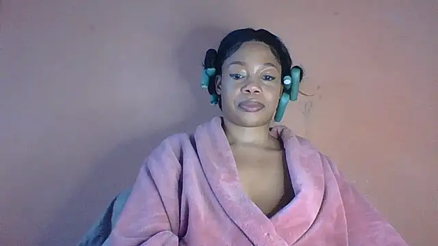 NAUGHTYSHALOTXX webcam