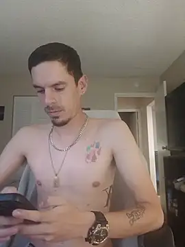 latinosatiro94 webcam