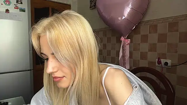 Watch Evva_mayy live on EroticFlix - High definition streams