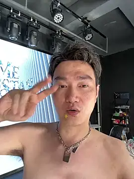 qqq-002 webcam