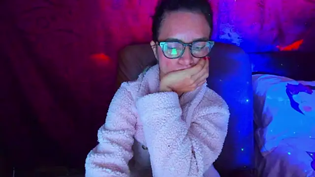 BrianaGarner webcam
