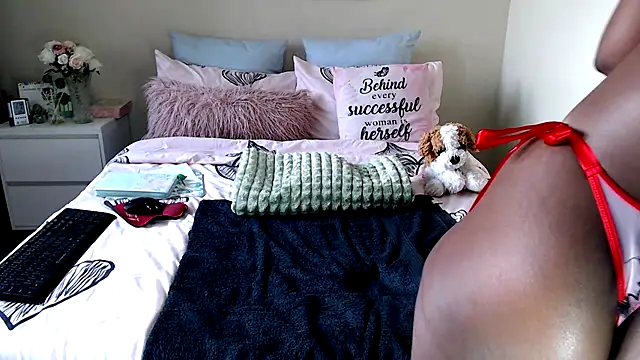FitSelina66 webcam
