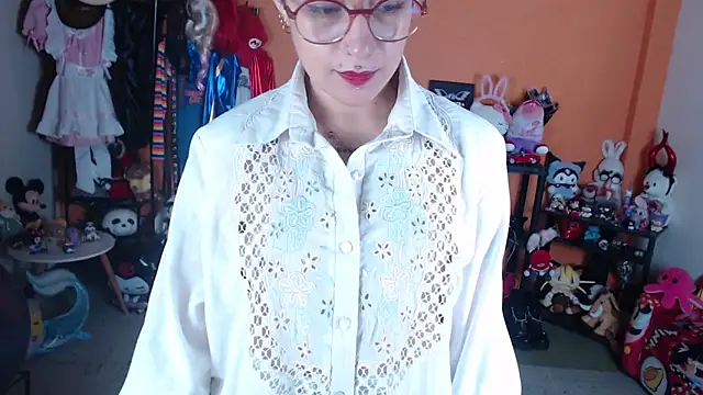 Watch MissMiia2 live on EroticFlix - High definition streams
