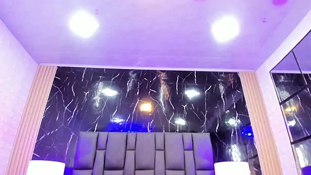 BustyGlow webcam