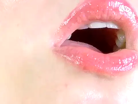 Watch MissFrenchy live on EroticFlix - High definition streams