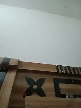 Menka_cut34 webcam