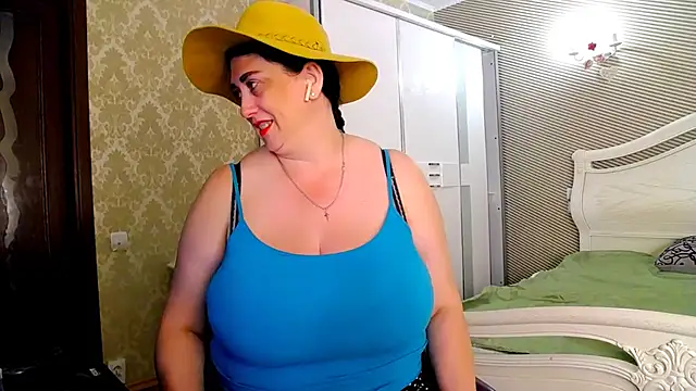 Evelyn_Shy webcam