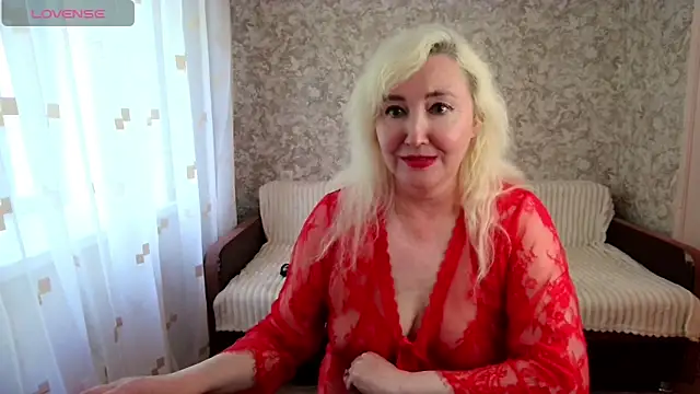 Watch LadyKriss live on EroticFlix - High definition streams