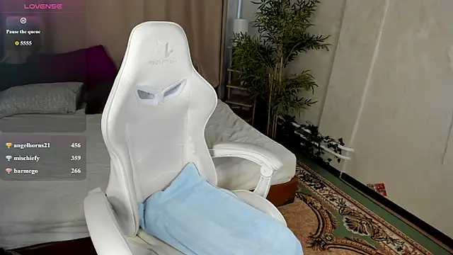 Watch alis_tauber live on EroticFlix - High definition streams