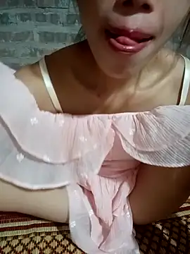 Watch Elena_Mia live on EroticFlix - High definition streams
