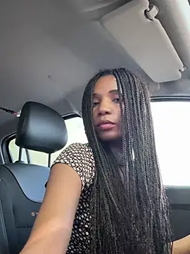 ShantelSexyYoungMilfie