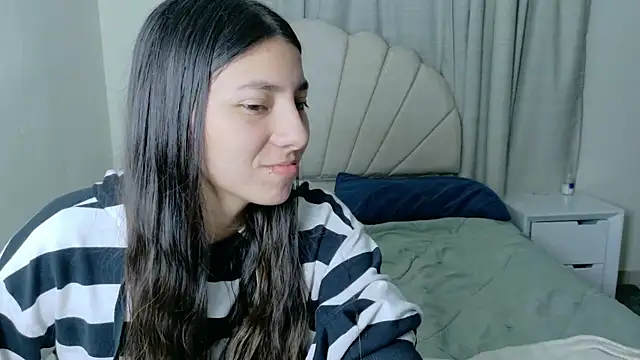 ScarlettAndLucas webcam