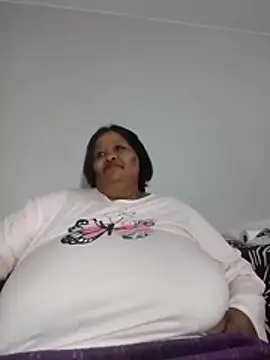 nancy111 (F milf) - Make me squit and cum on my toy