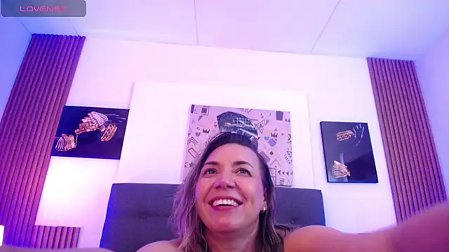 milfsecret69 webcam