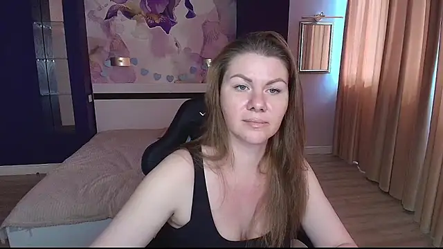 Watch LunaKissesx live on EroticFlix - High definition streams