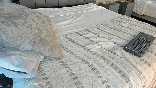 Charlie___Musk webcam