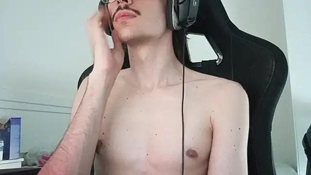 gabrielNovin17cm live cam on StripChat