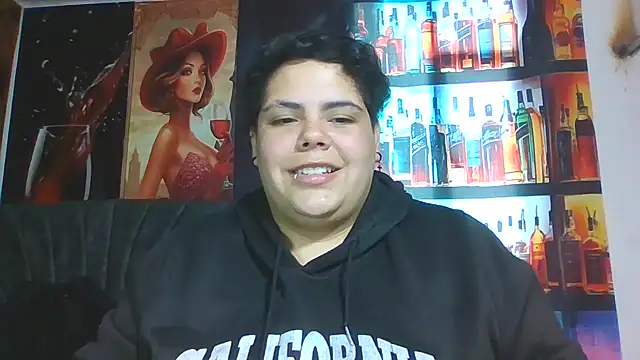 Hailey_Curvy webcam