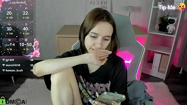 Lesi_Moonie01