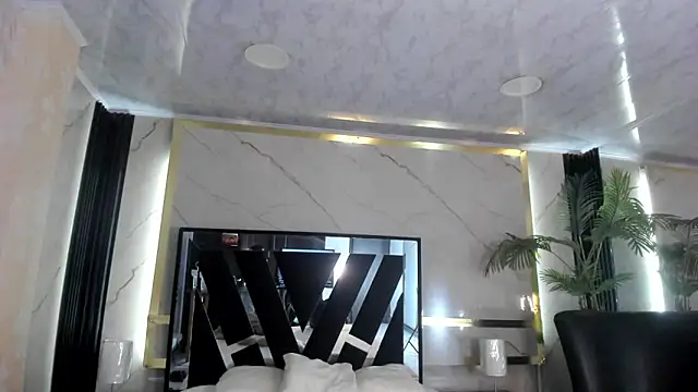 Watch Eli_Sanders live on EroticFlix - High definition streams