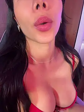 Watch ArianaReynoldss live on EroticFlix - High definition streams
