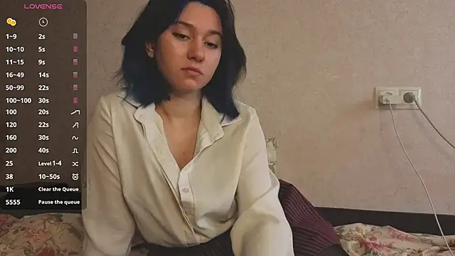MiaLovelyOne webcam
