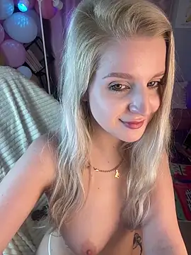 Hot_blondie webcam