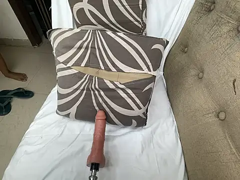 avnikaur webcam