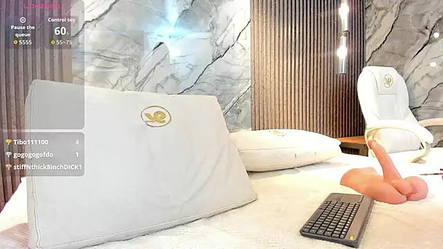 Watch hanna_steel live on EroticFlix - High definition streams