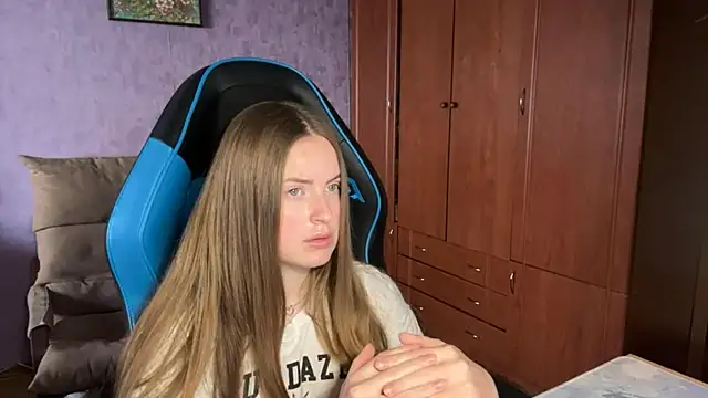 SilkSinner_ webcam