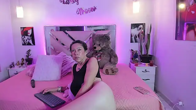Karly_moon webcam