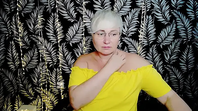 Olivia_playful webcam