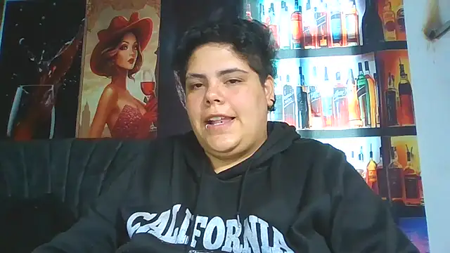 Hailey_Curvy webcam